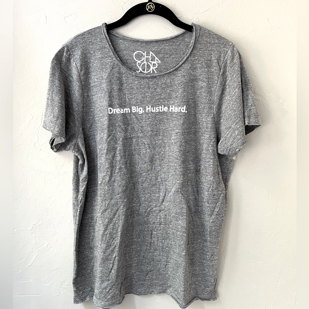 New Chaser Dream Big Hustle Hard T Shirt M